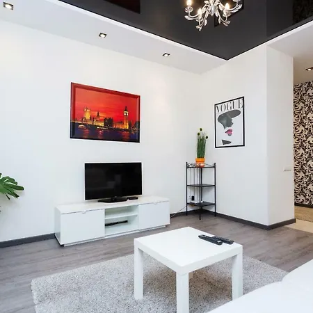 Revolutions Apartment *